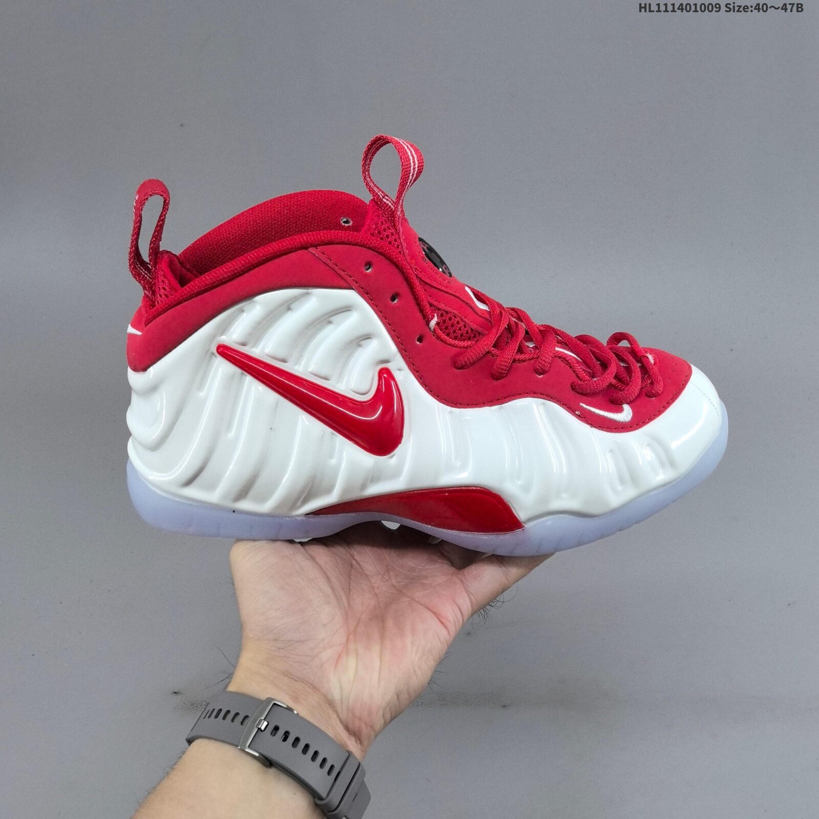 Nike Foamposite Pro, mid-top basketball shoes