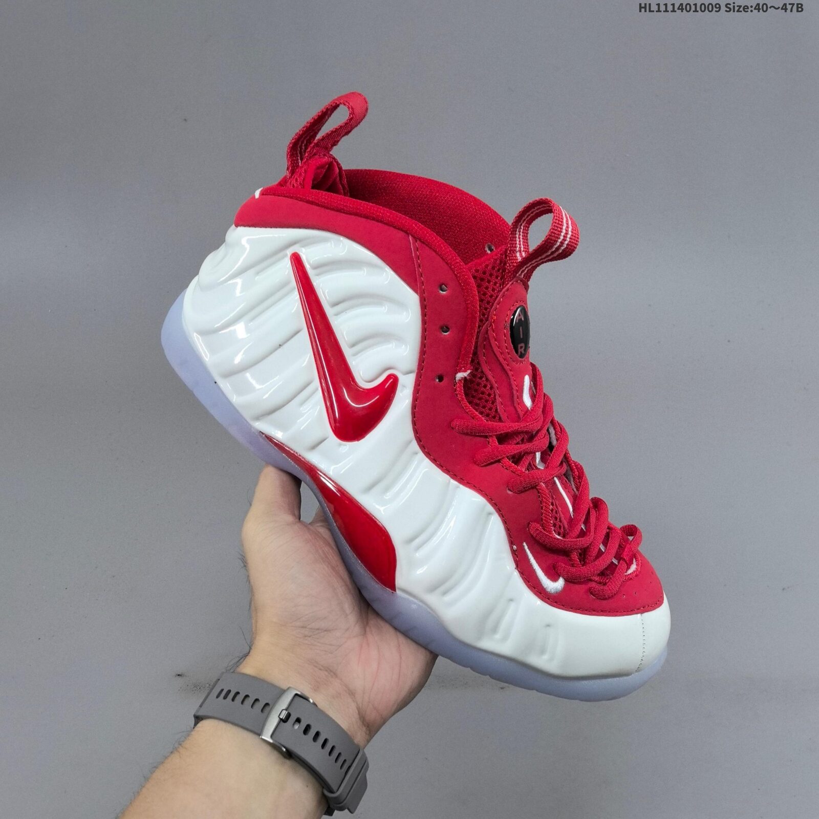 Nike Foamposite Pro, mid-top basketball shoes